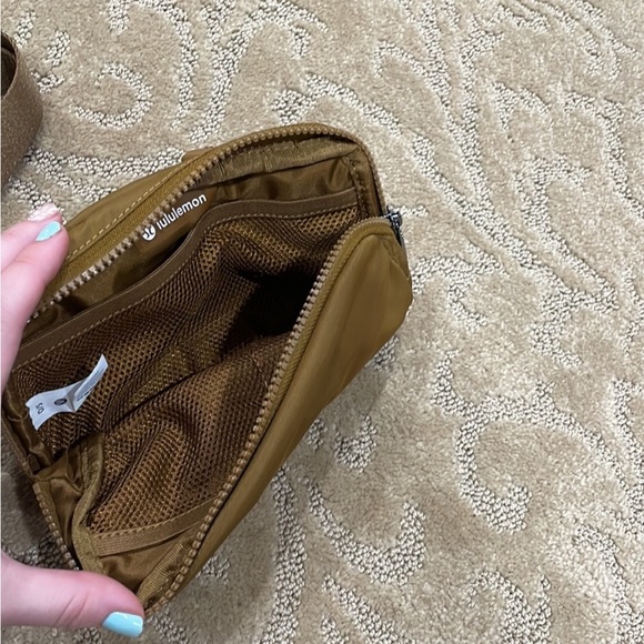LULULEMON belt bag - Picture 6 of 6